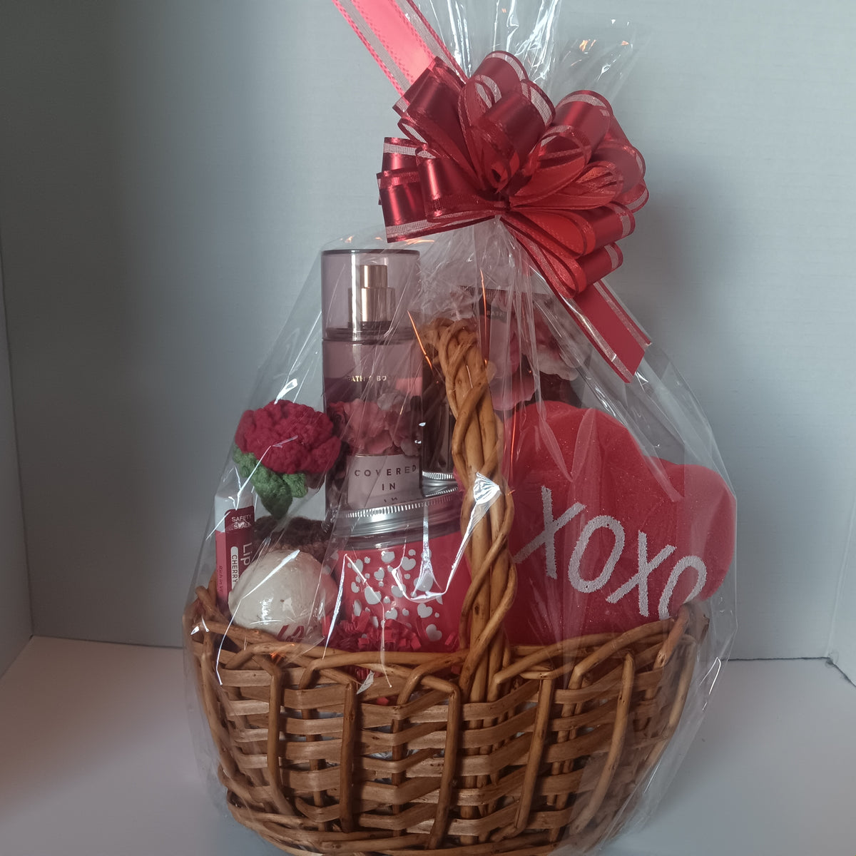 Gift Basket - Ladies - Covered in Roses