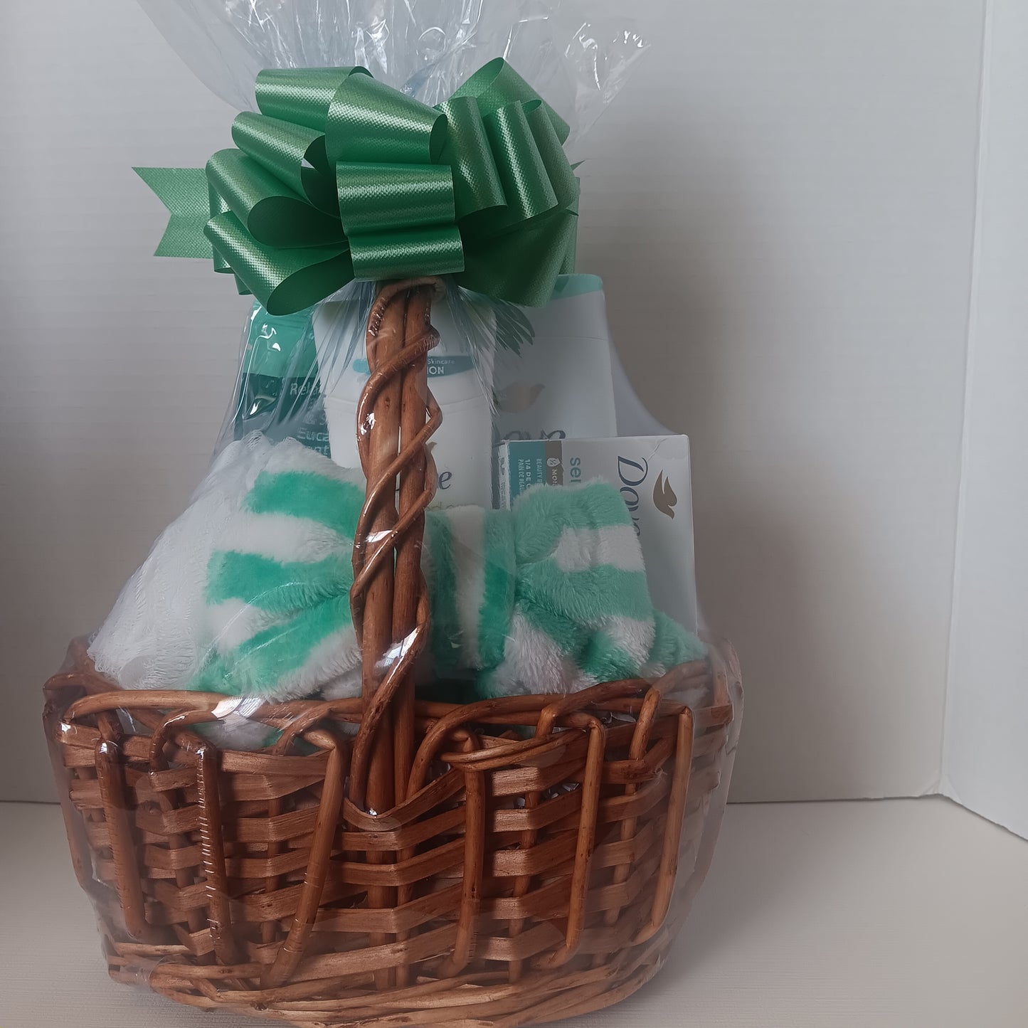 Gift  Basket - Ladies - Dove