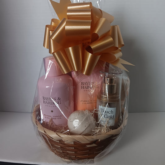Gift  Basket - Ladies - Touch of Gold
